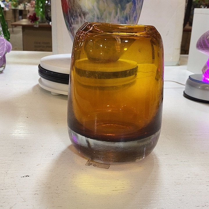 花瓶高17厘米口径6厘米