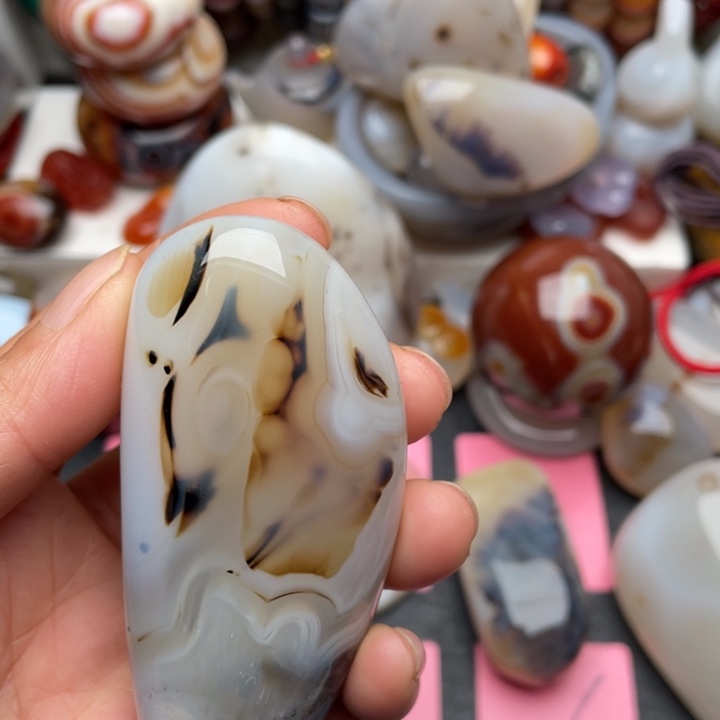 对***歌玛瑙/玉髓未镶嵌玉髓马达加斯加玉髓玛瑙