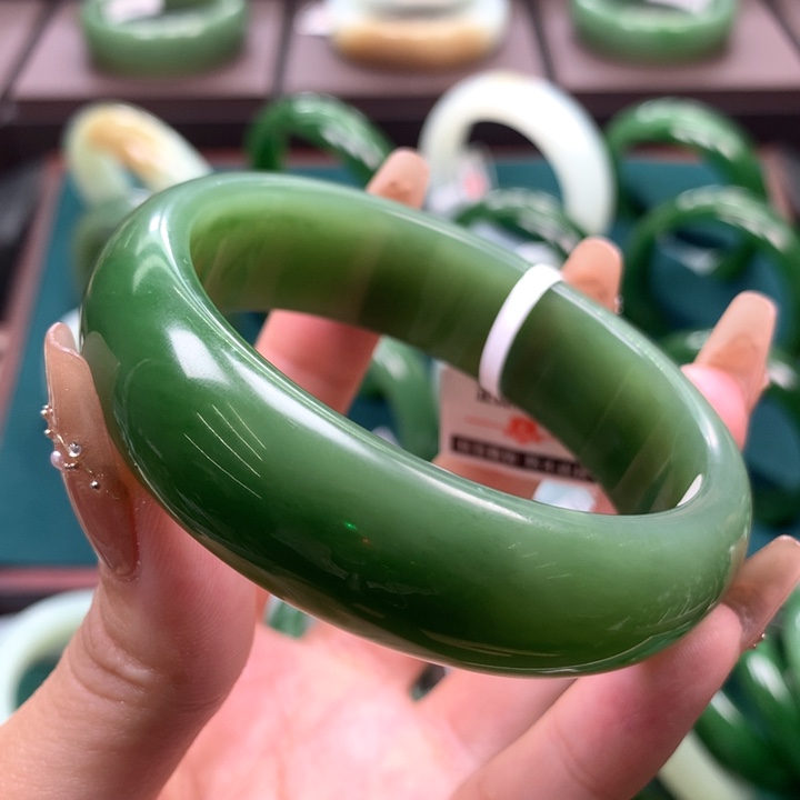 未镶嵌手镯和田玉（碧玉）5758