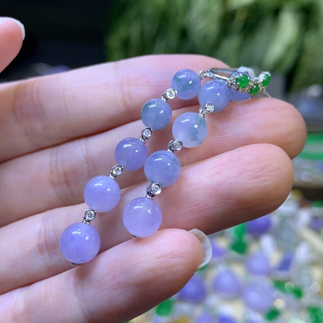 颈饰18K金镶嵌翡翠