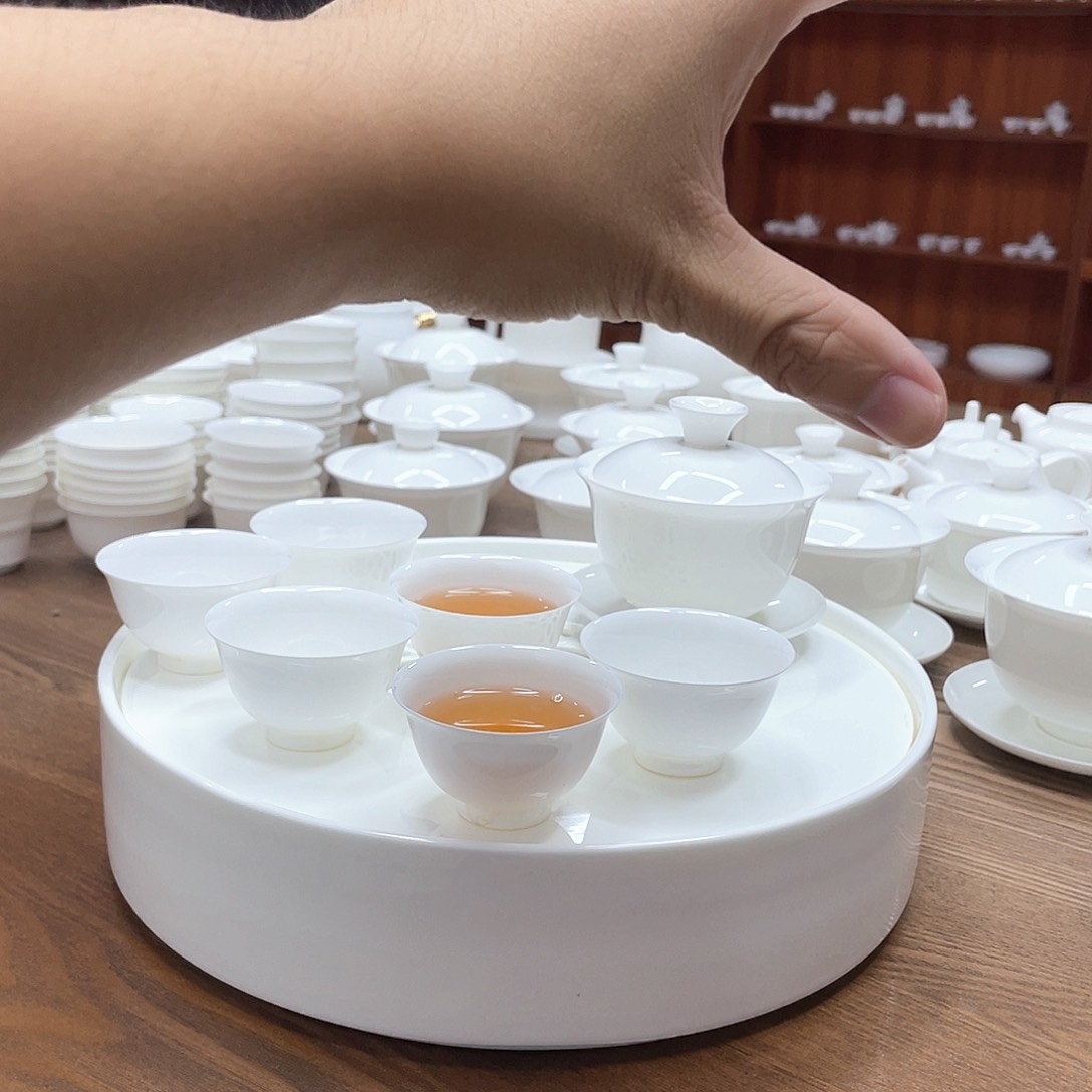 杯10寸茶盘一个 110元宝一个 6个高脚杯福利价