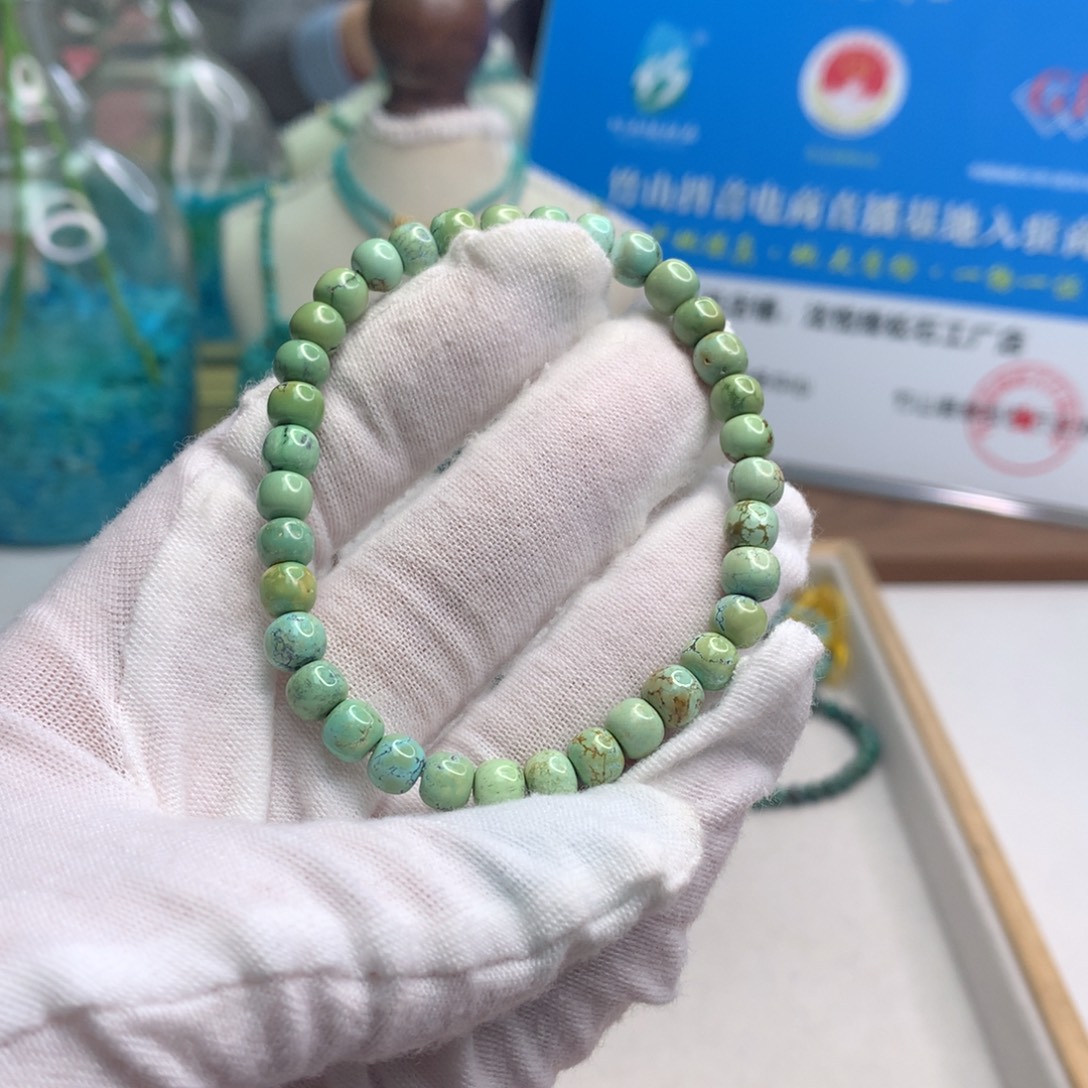 绿松石未镶嵌饰品