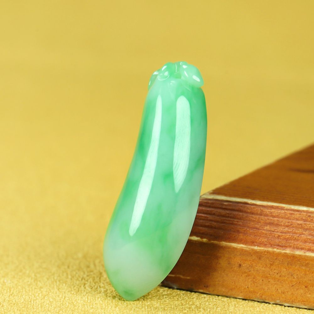 F1127珠宝玉石精选翡翠吊坠