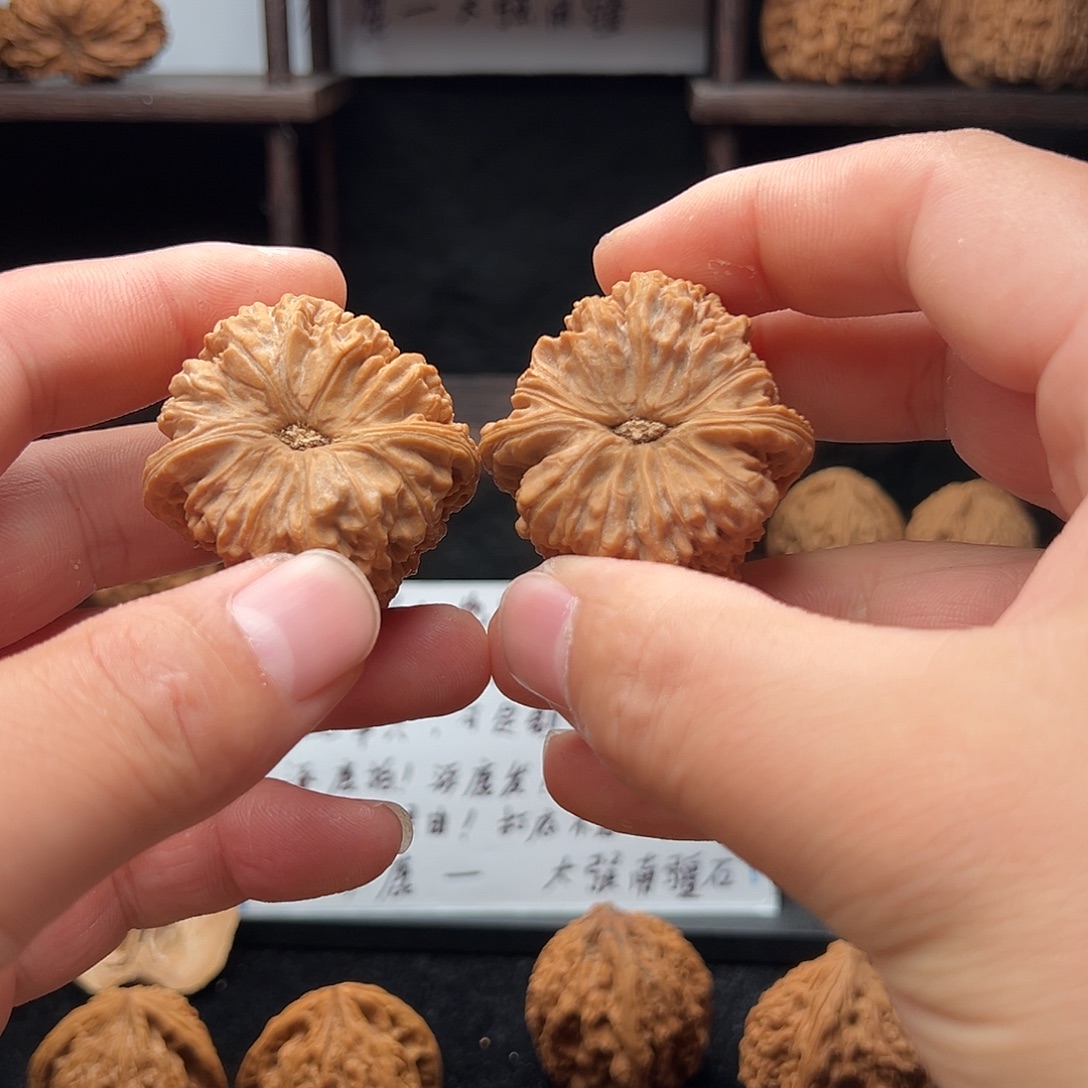 我***。文玩核桃吊坠物美价廉物美价廉