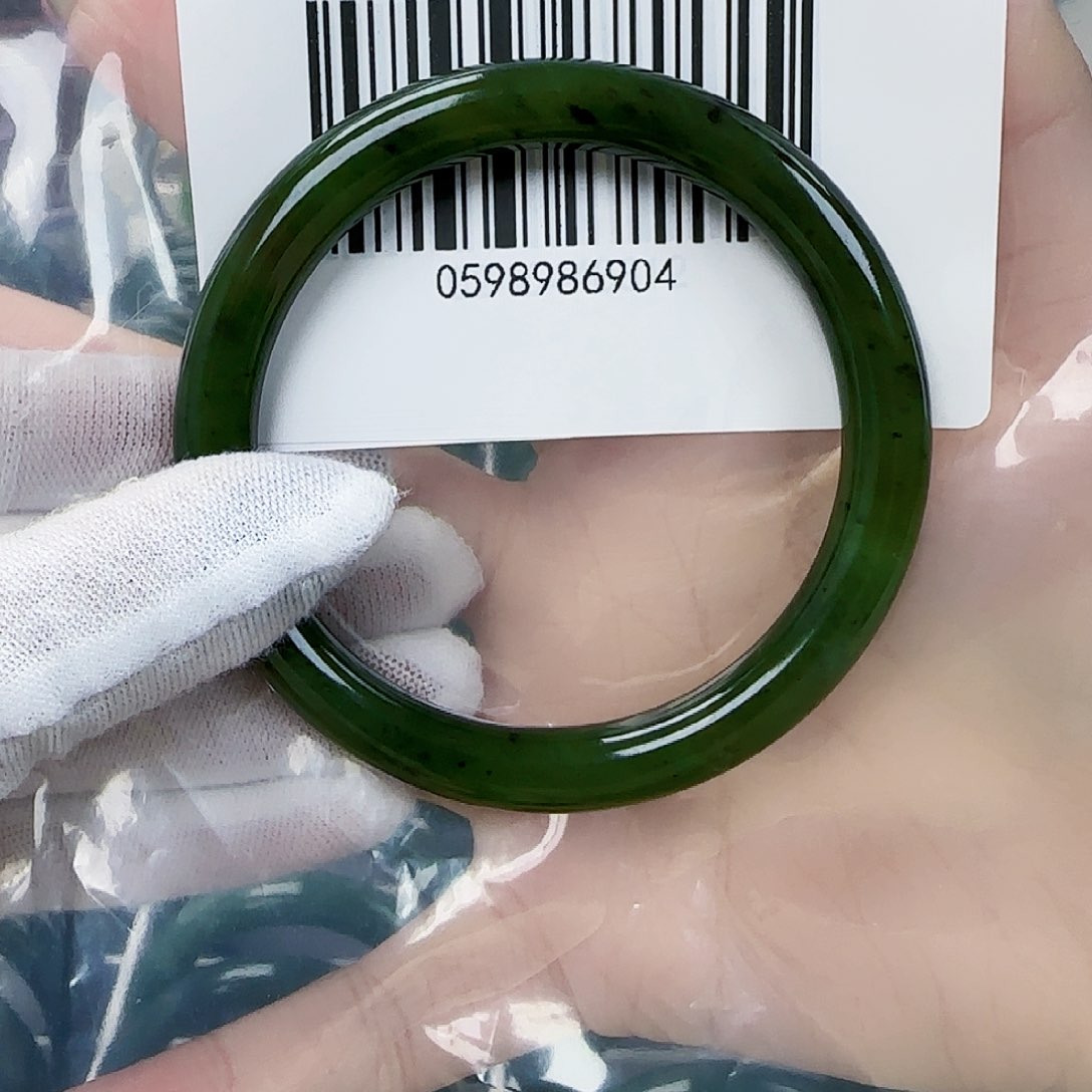 和田玉手镯未镶嵌58