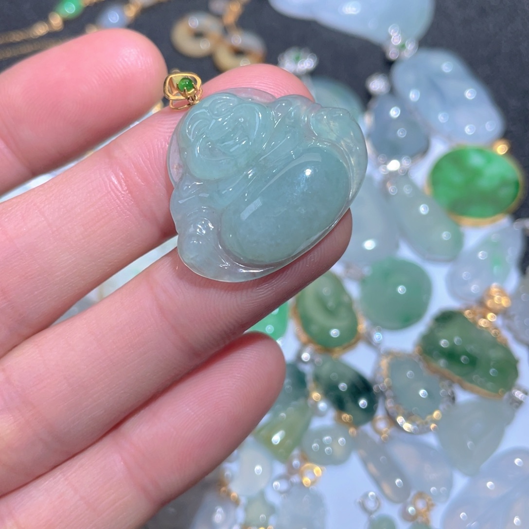 翡翠颈饰18K金镶嵌翡翠