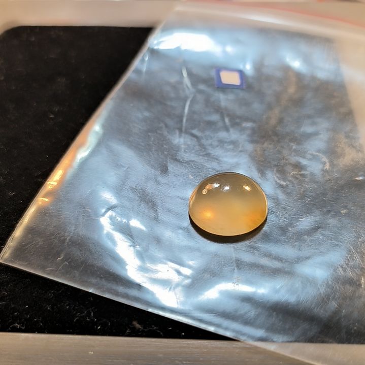 冰***雪石英岩玉未镶嵌戒面