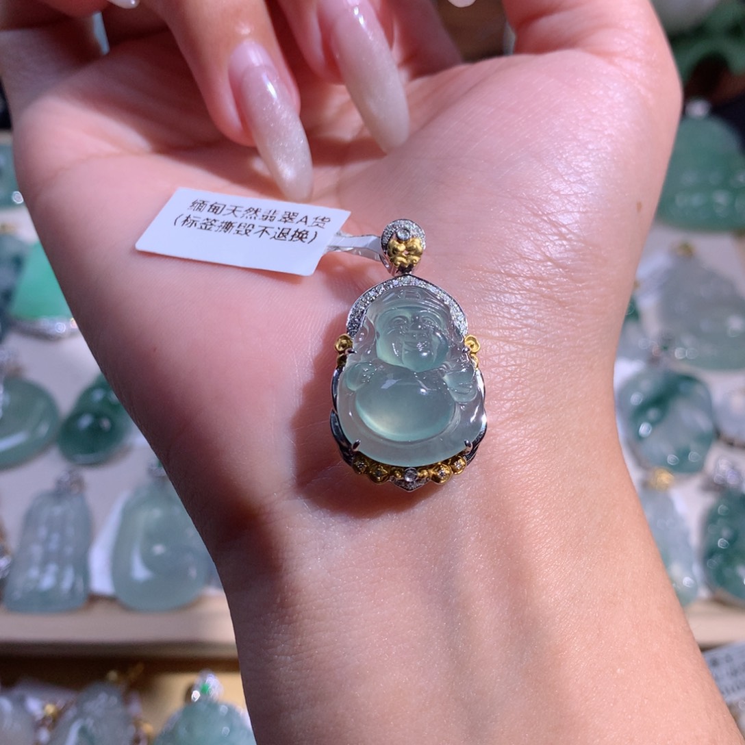 翡翠吊坠(不含链)18K金镶嵌