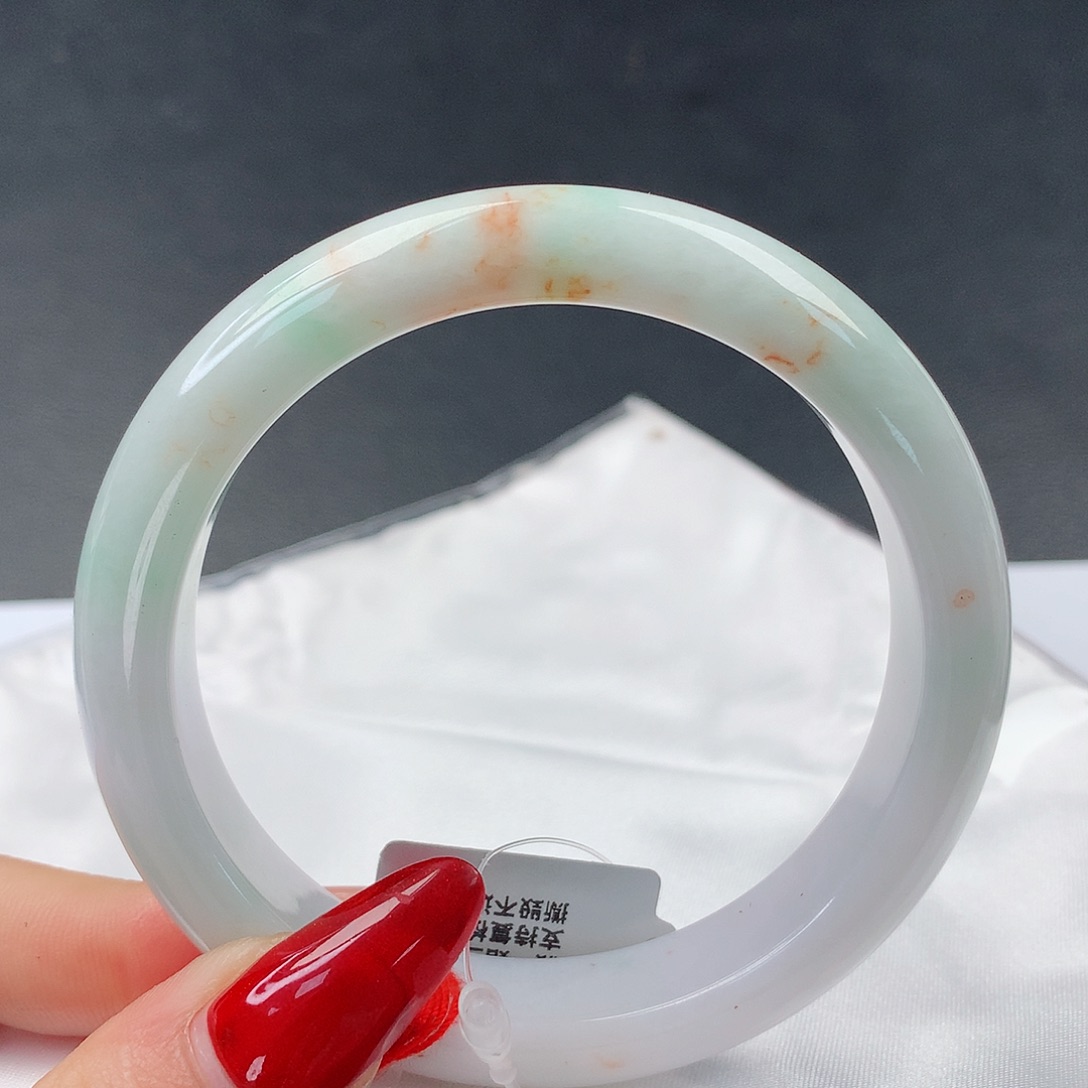 翡翠手镯未镶嵌94正58