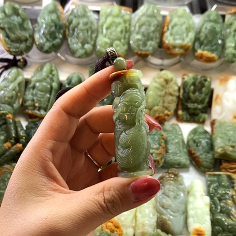 和田玉未镶嵌挂件