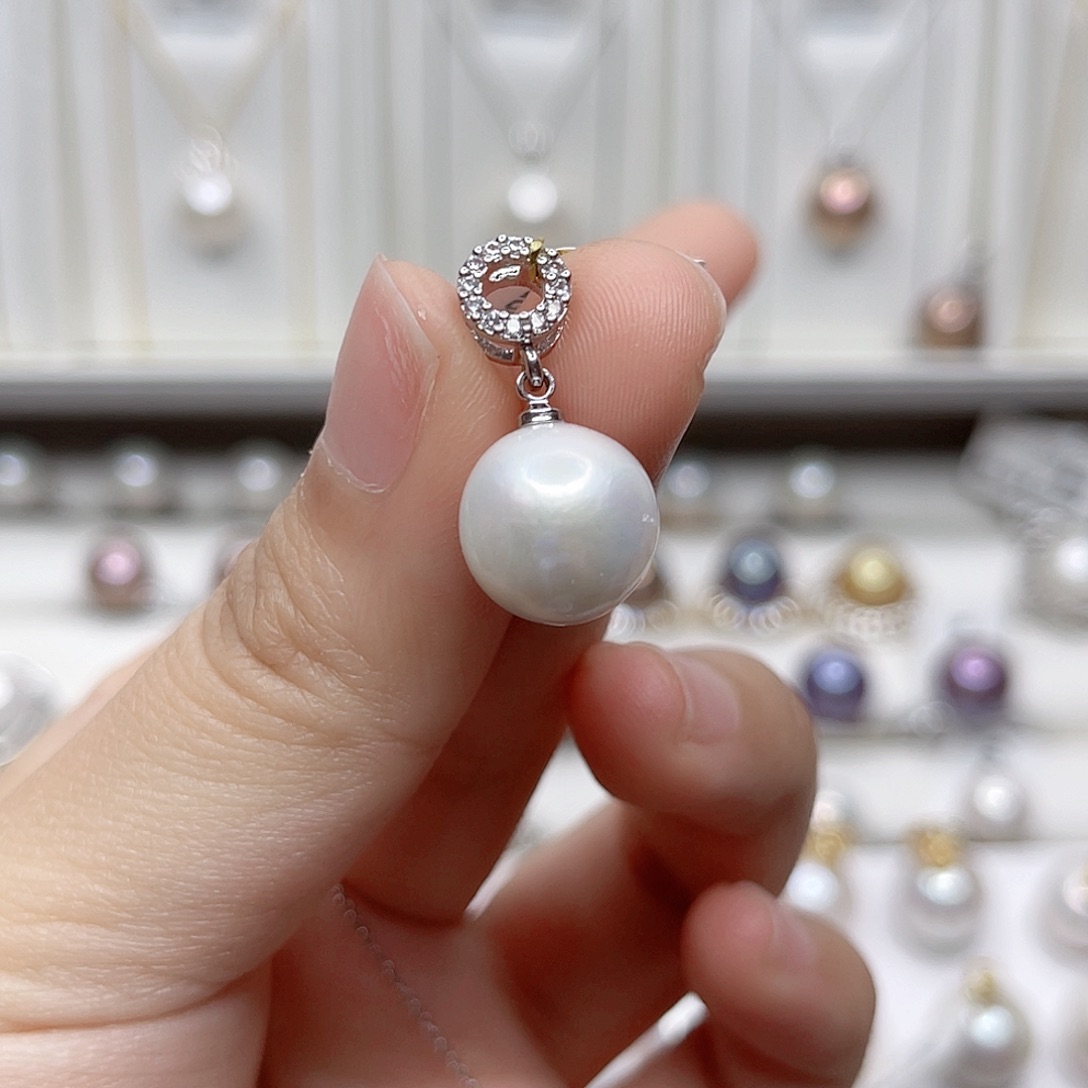 淡水珍珠吊坠(赠链)未镶嵌