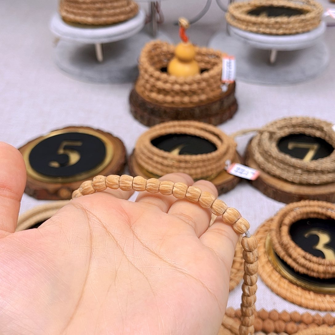 柏香籽/百香籽吊坠小*妤