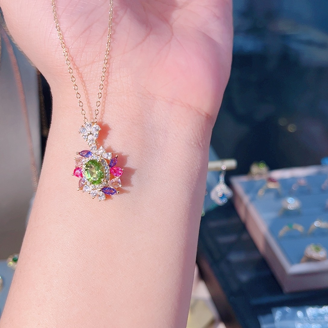 橄榄石颈饰银S925镶嵌