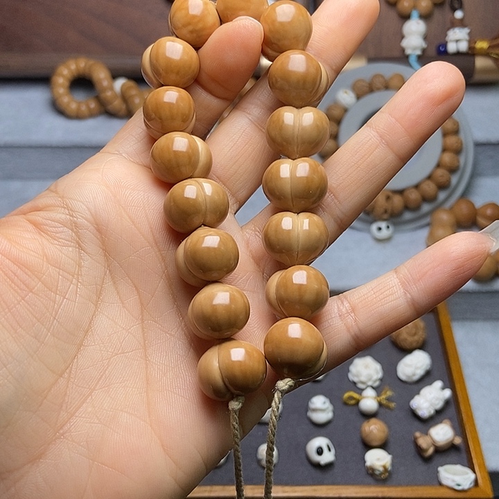 米***米猴头核桃手串全品光面屁桃