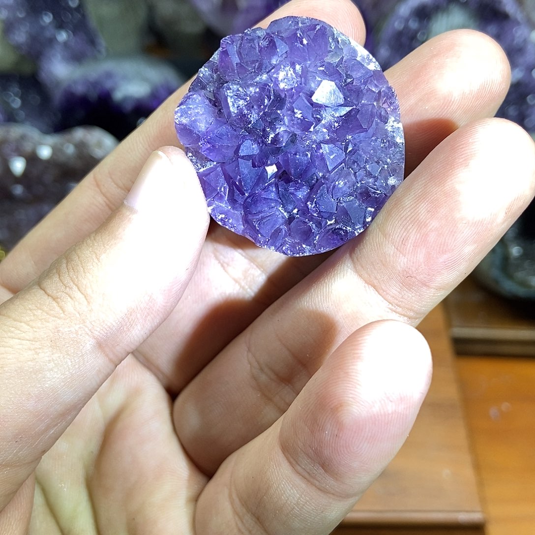 未镶嵌水晶大型摆件（非配饰）