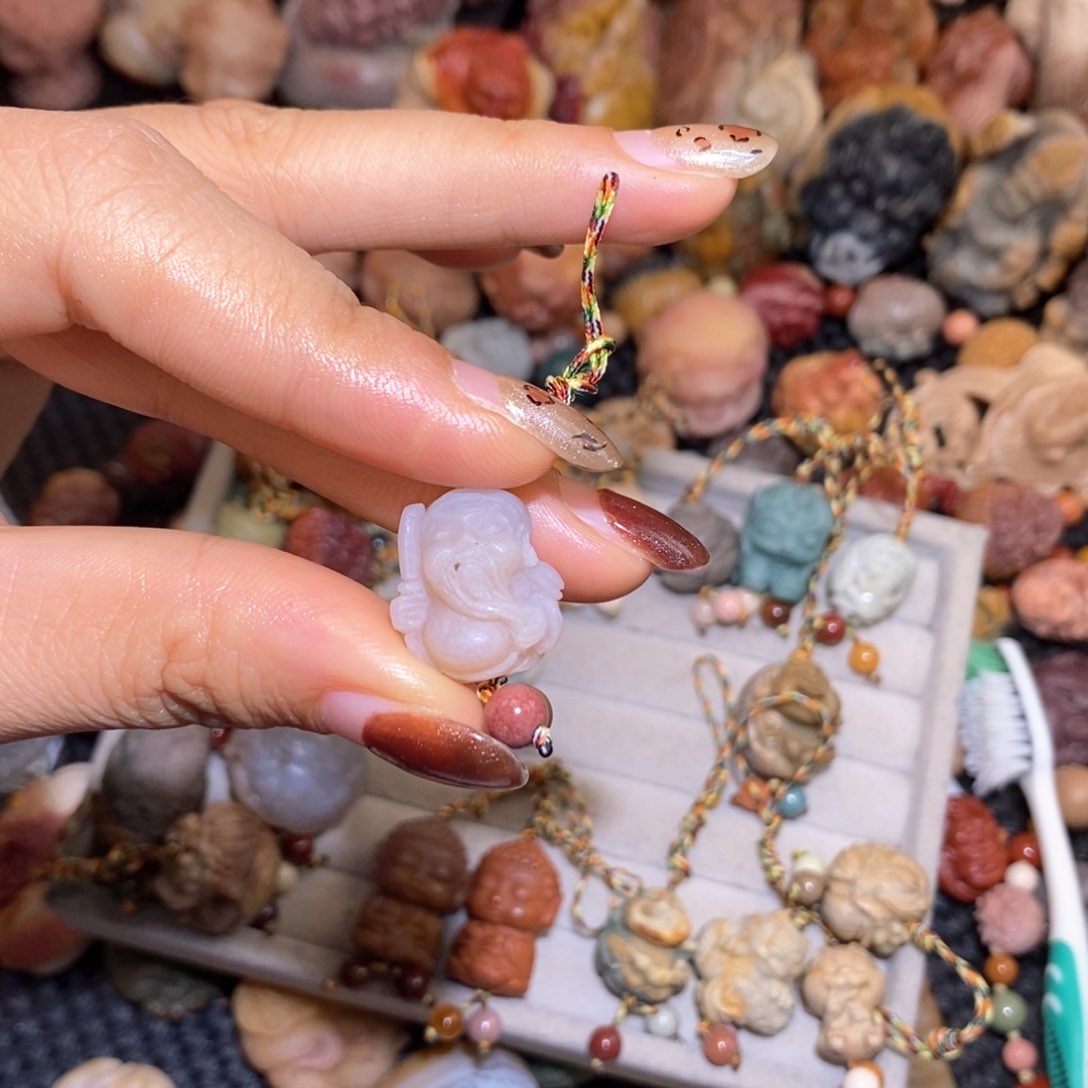 石英质玉手串未镶嵌大**艾