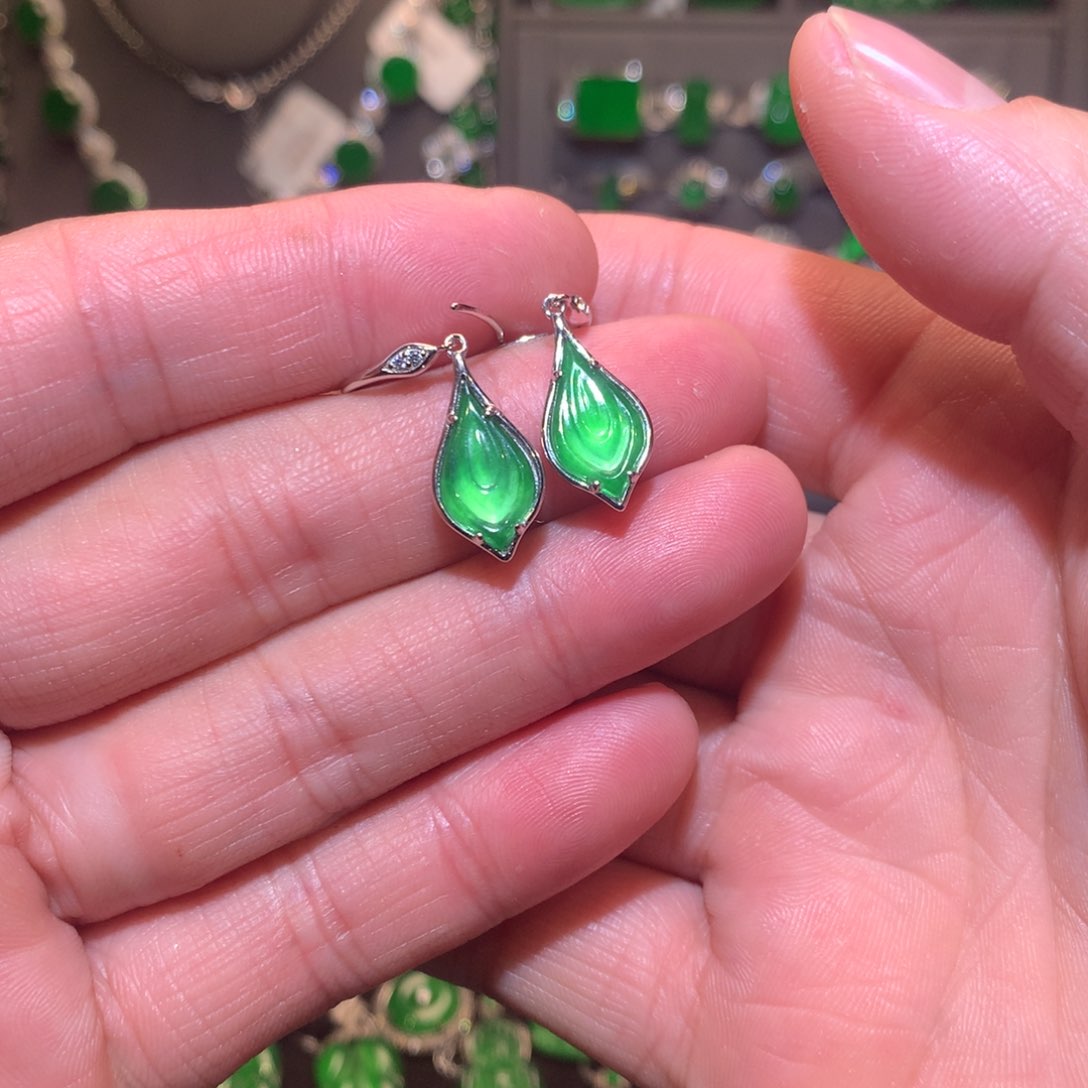 翡翠耳饰银S925镶嵌天然翡翠