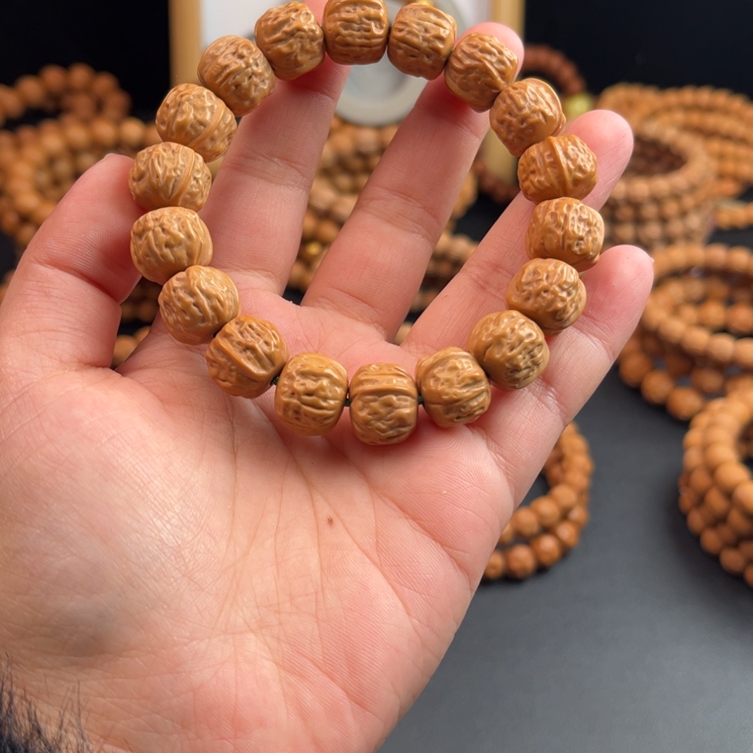 猴头核桃手串微瑕大蛤蟆头