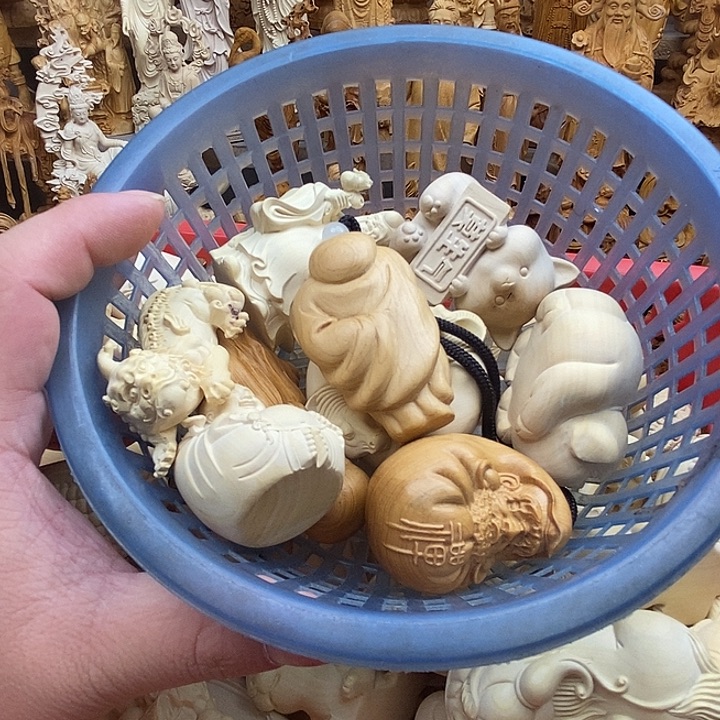 金***_柏木（崖柏）微瑕手把件