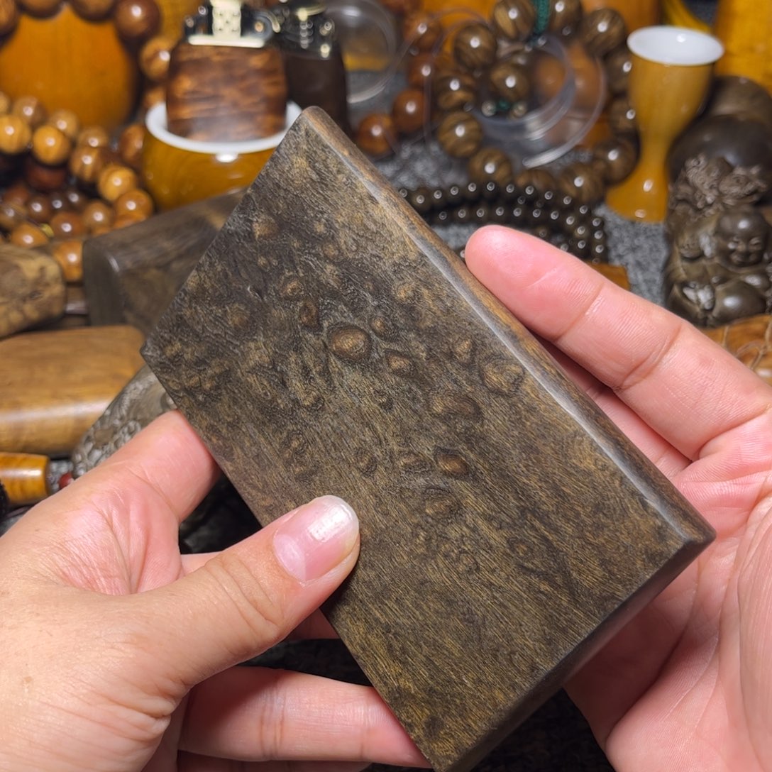 金丝楠阴沉龙胆大牌子