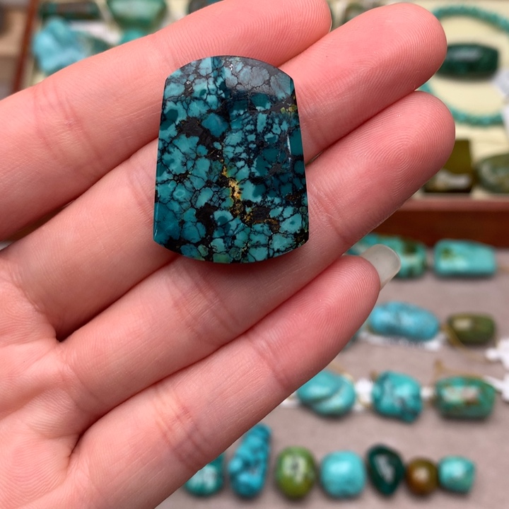 绿松石未镶嵌珠宝奇石