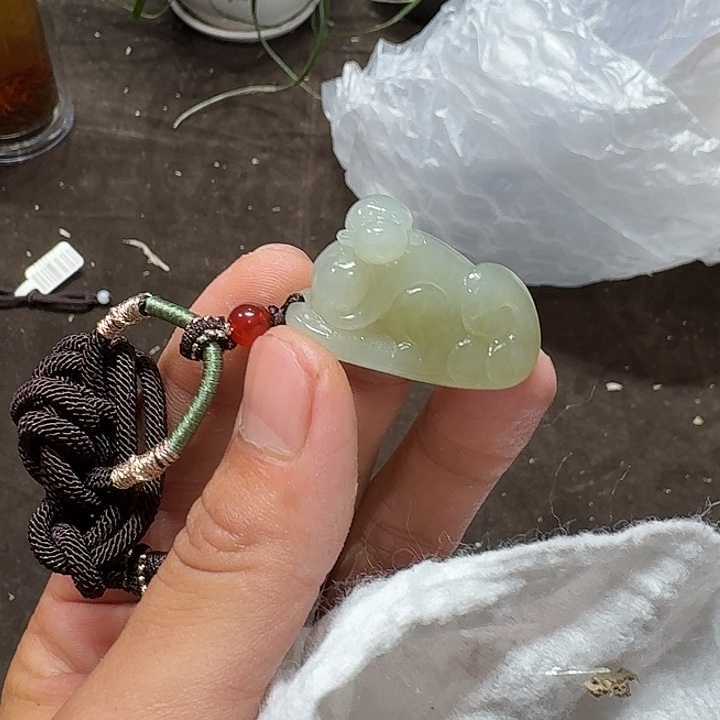 未镶嵌和田玉（糖玉）挂件云*