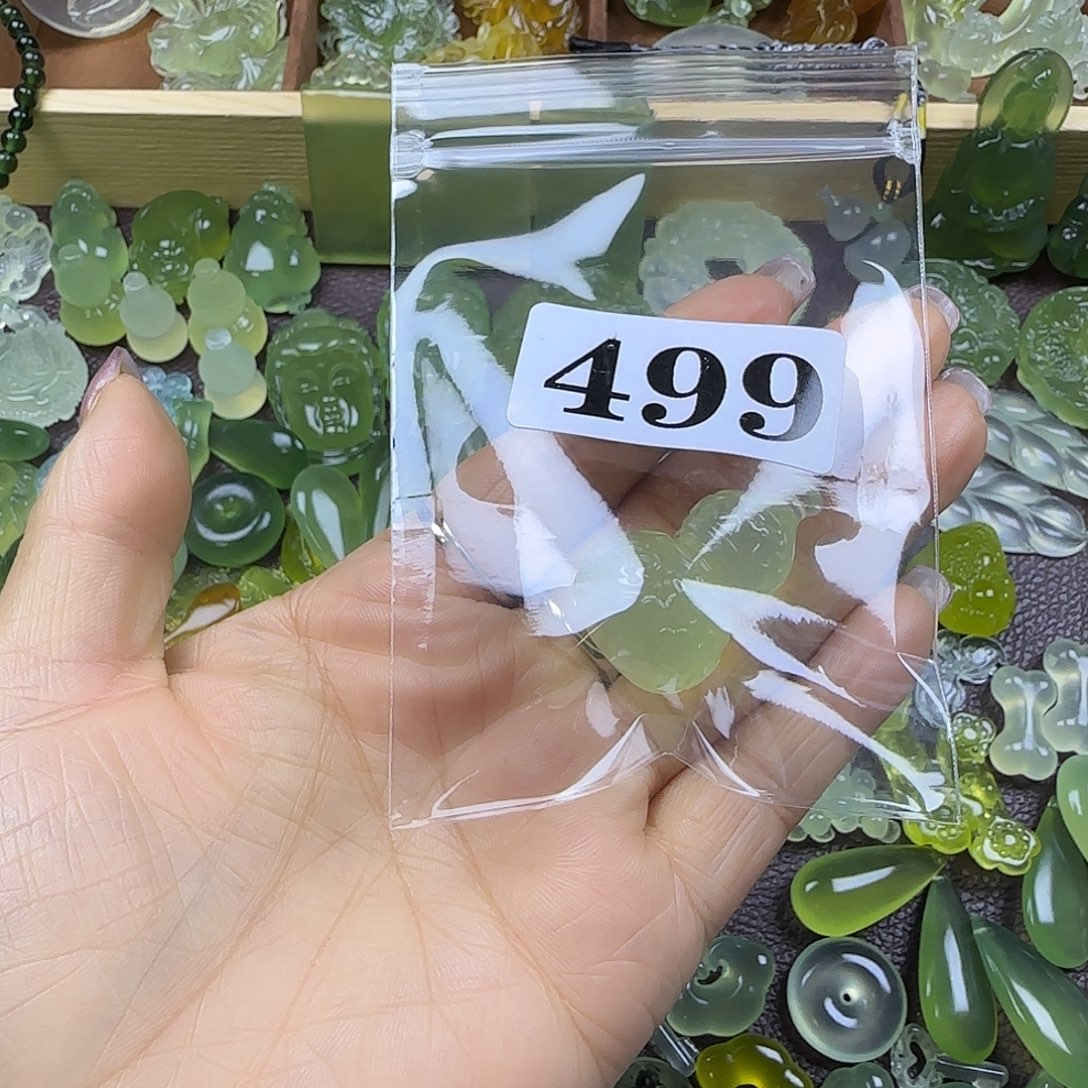 蛇纹石玉未镶嵌岫玉吊坠