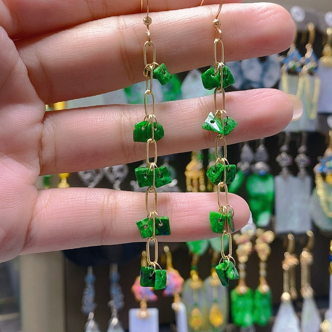 未镶嵌翡翠耳饰翡翠