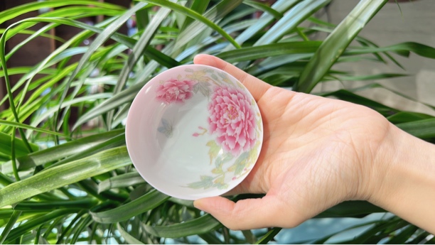 胭脂红牡丹盖碗渐变色