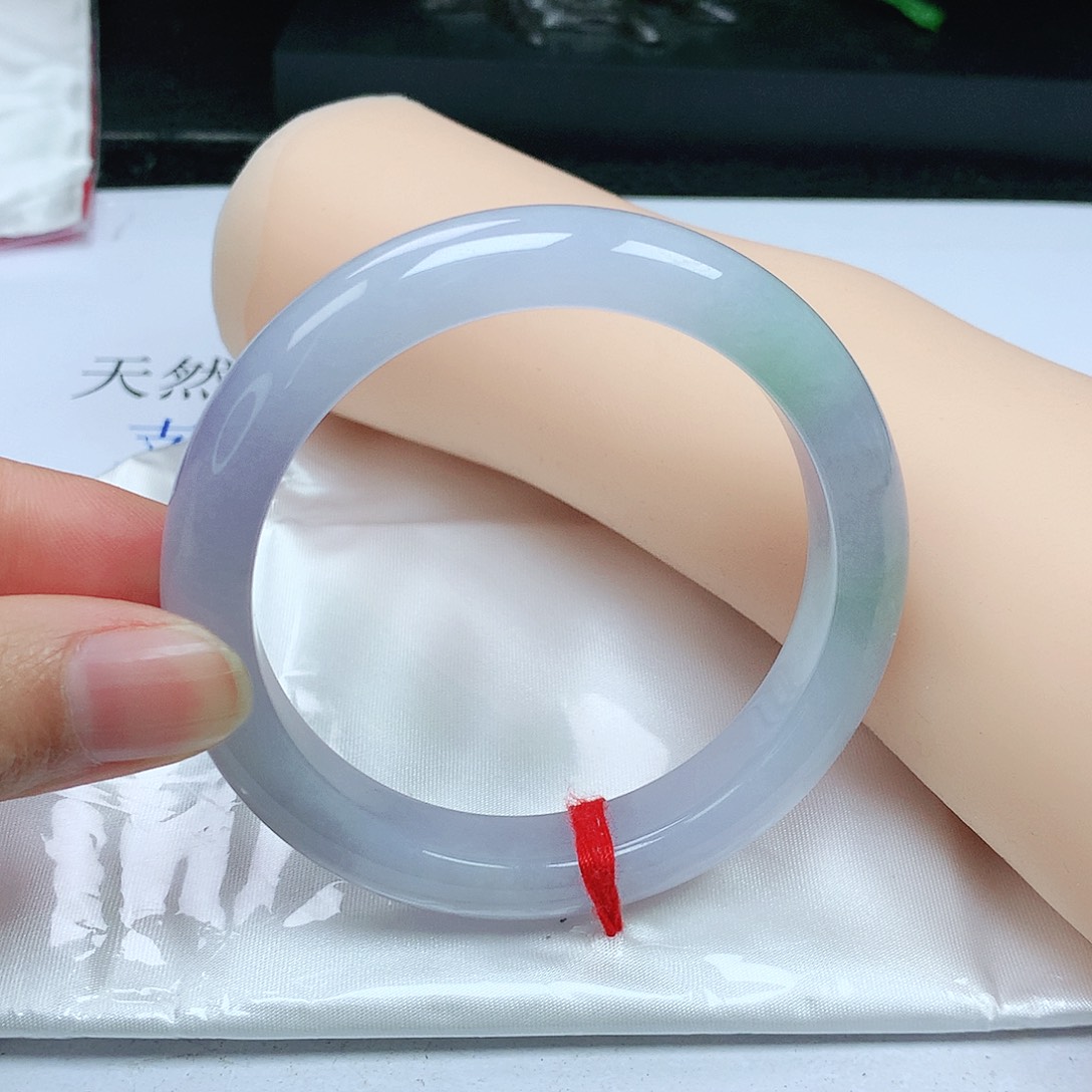 翡翠手镯未镶嵌正5556