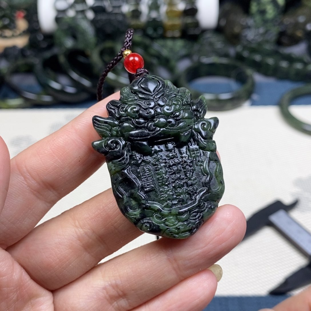 蛇纹石玉颈饰未镶嵌高冰山鬼，瑕疵福利