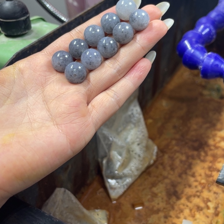 用***7定制翡翠未镶嵌边角料