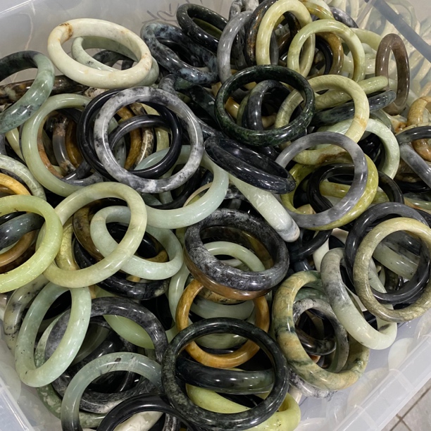 清仓天然岫玉福利玉手镯微瑕款式多样性发货其一