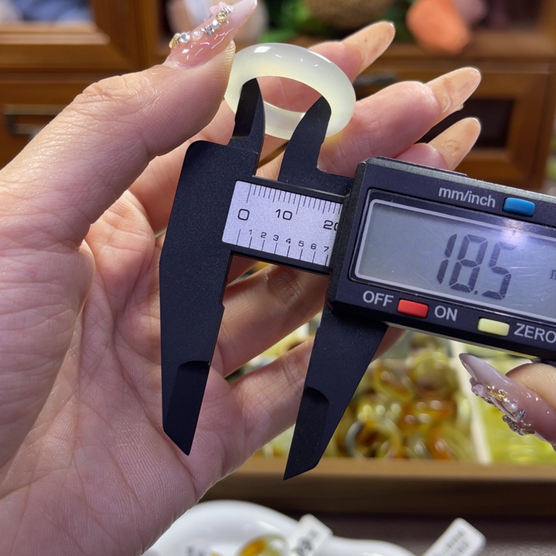 蛇纹石玉未镶嵌手镯39