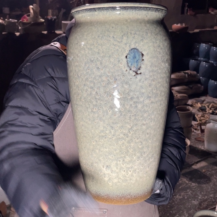 紫砂花盆口20高41瑕疵瑕疵