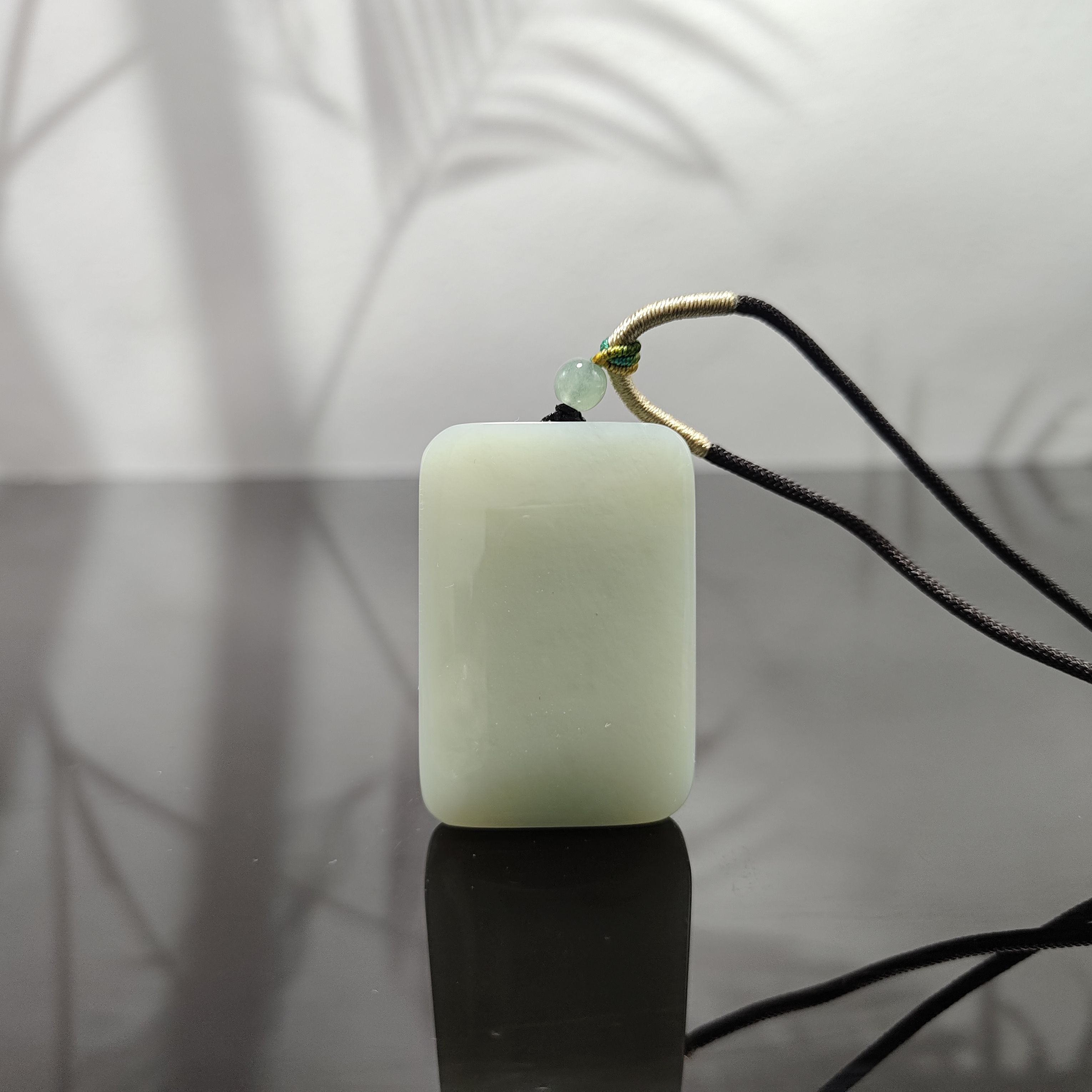 F和田玉无事牌吊坠5027