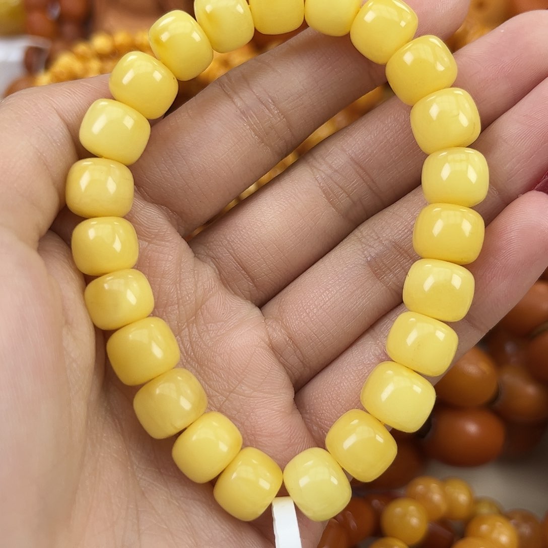 琥珀颈饰未镶嵌蜜蜡