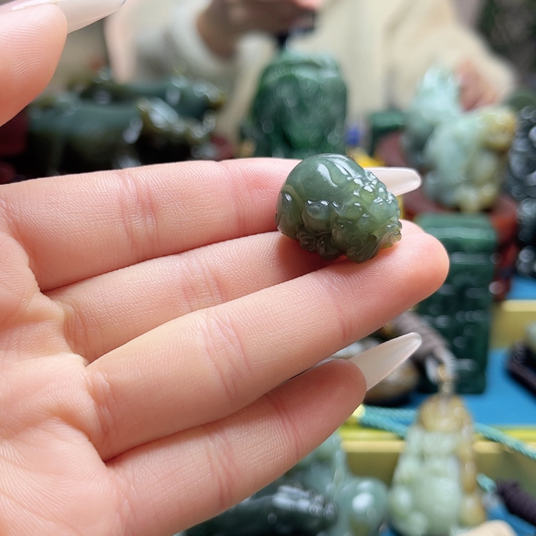 和田玉耳饰未镶嵌