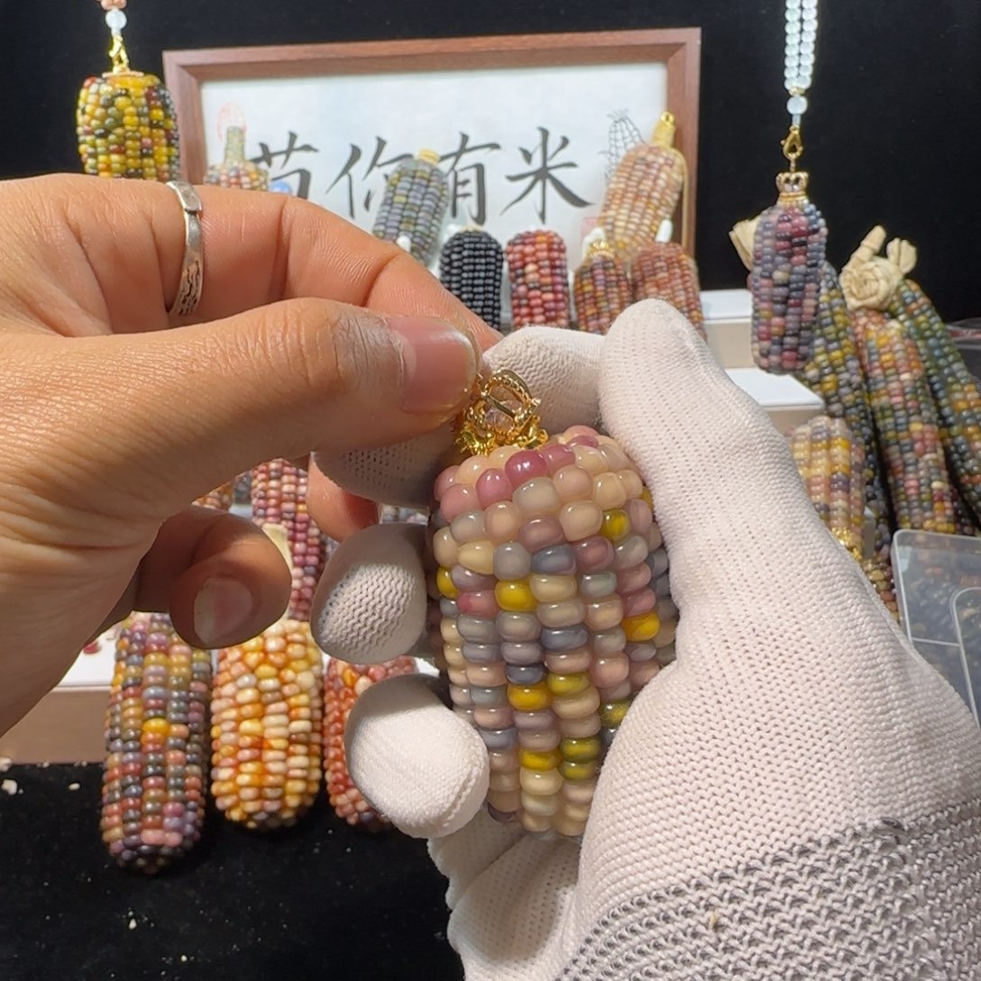 慕****中国大陆文玩玉米