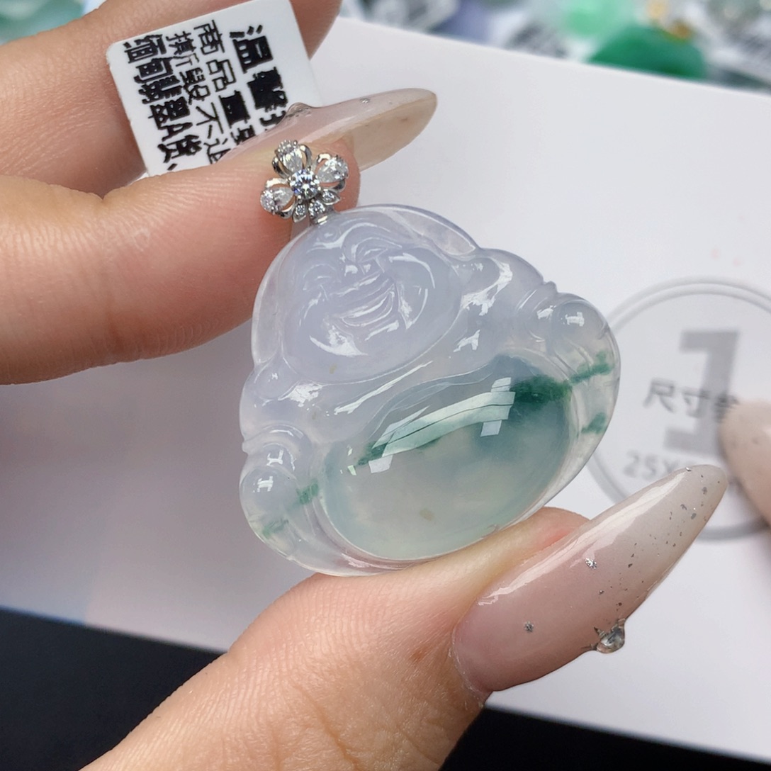 颈饰18K金镶嵌翡翠