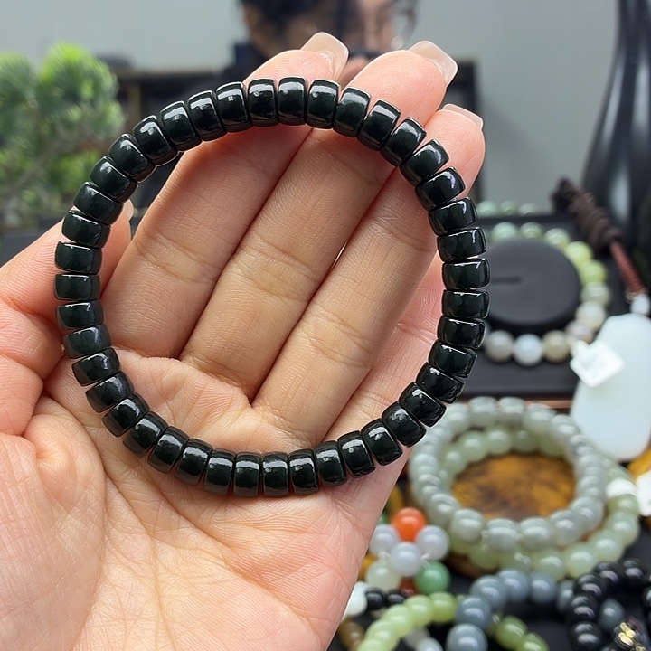 幸***D和田玉（糖玉）未镶嵌手串