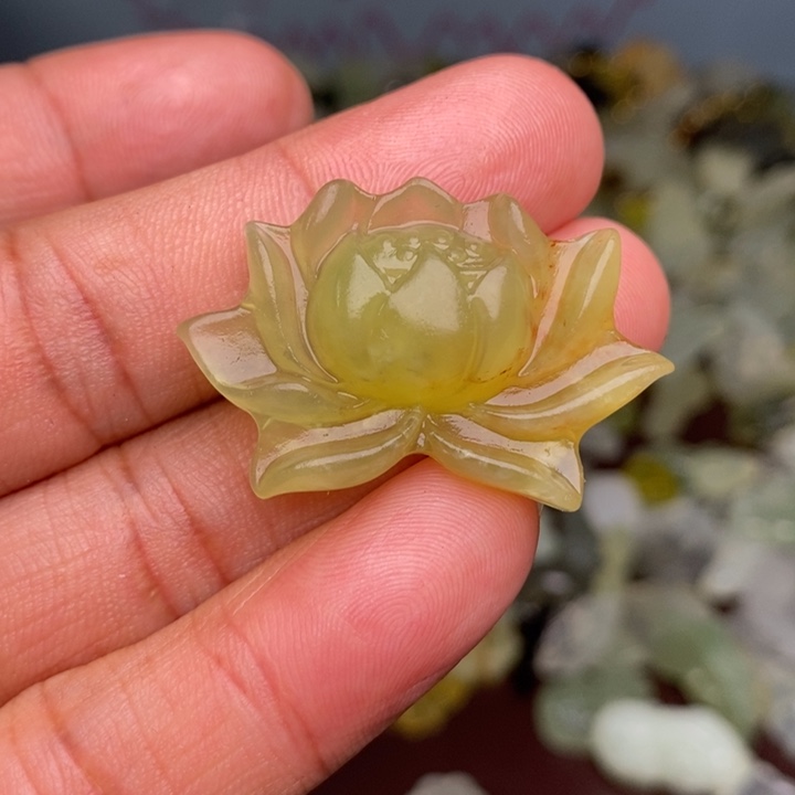 蛇纹石玉颈饰合金98