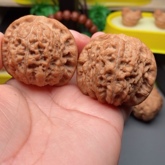 把件文玩核桃血麒麟
