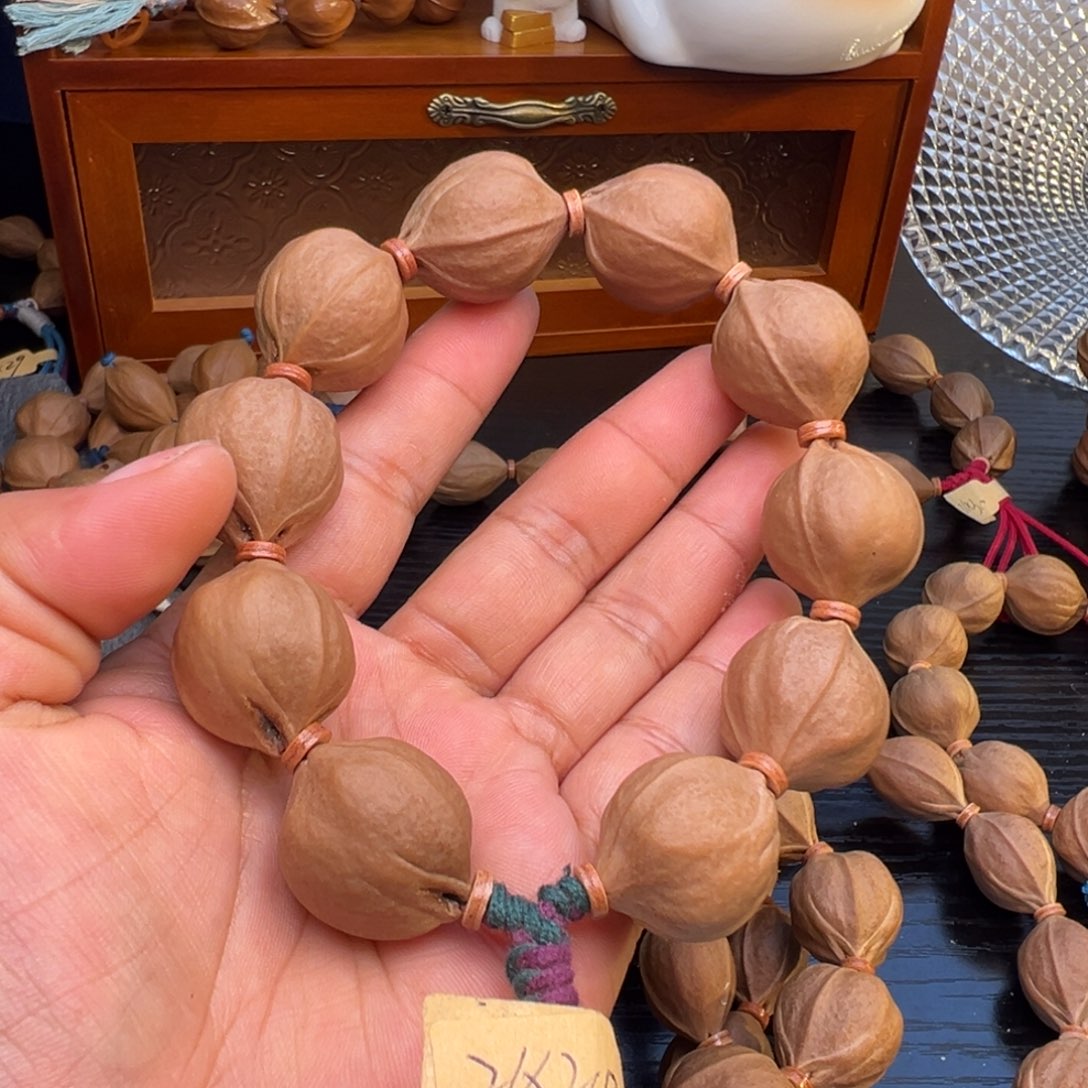 曲***哥手串橄榄核梅林铁核鲨鱼背素串 21×24