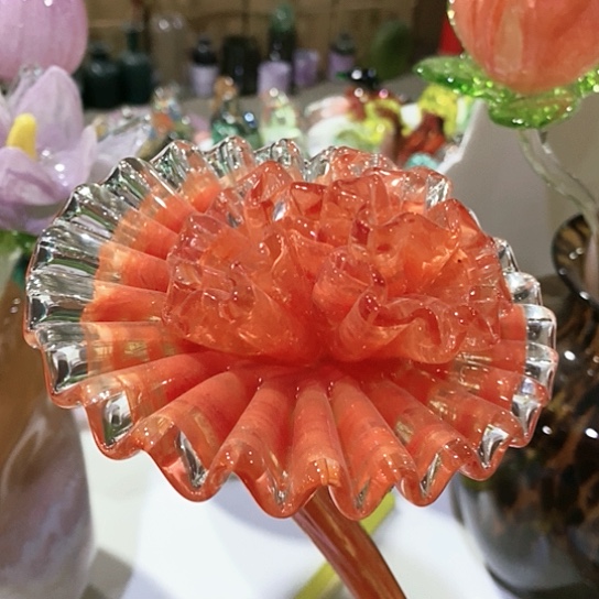 琉璃花瓶高45厘米宽9厘米