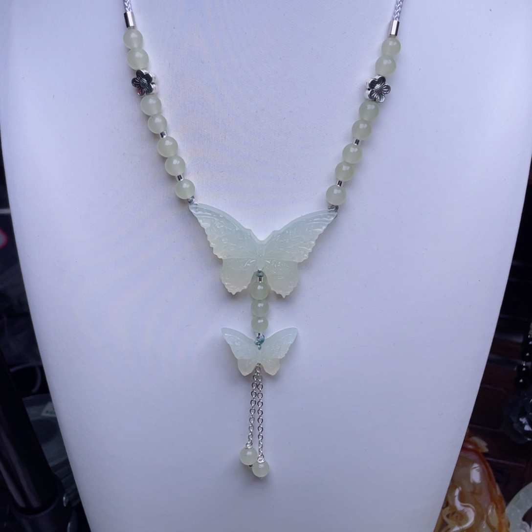 蛇纹石玉颈饰未镶嵌