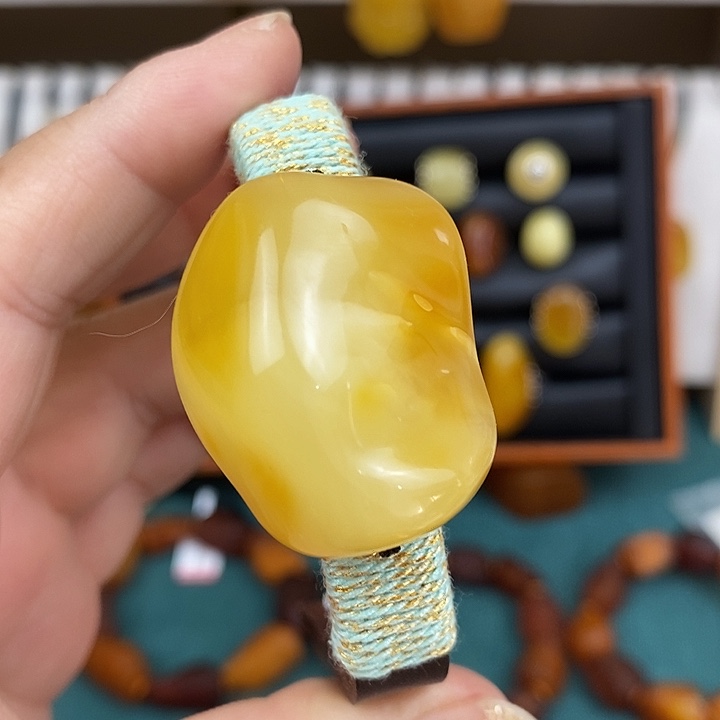蜜蜡未镶嵌珠宝奇石手牌