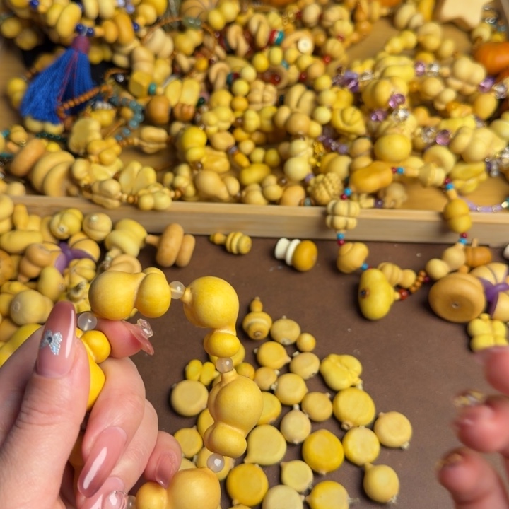 蓝***色哈哈这才刚看到这两人