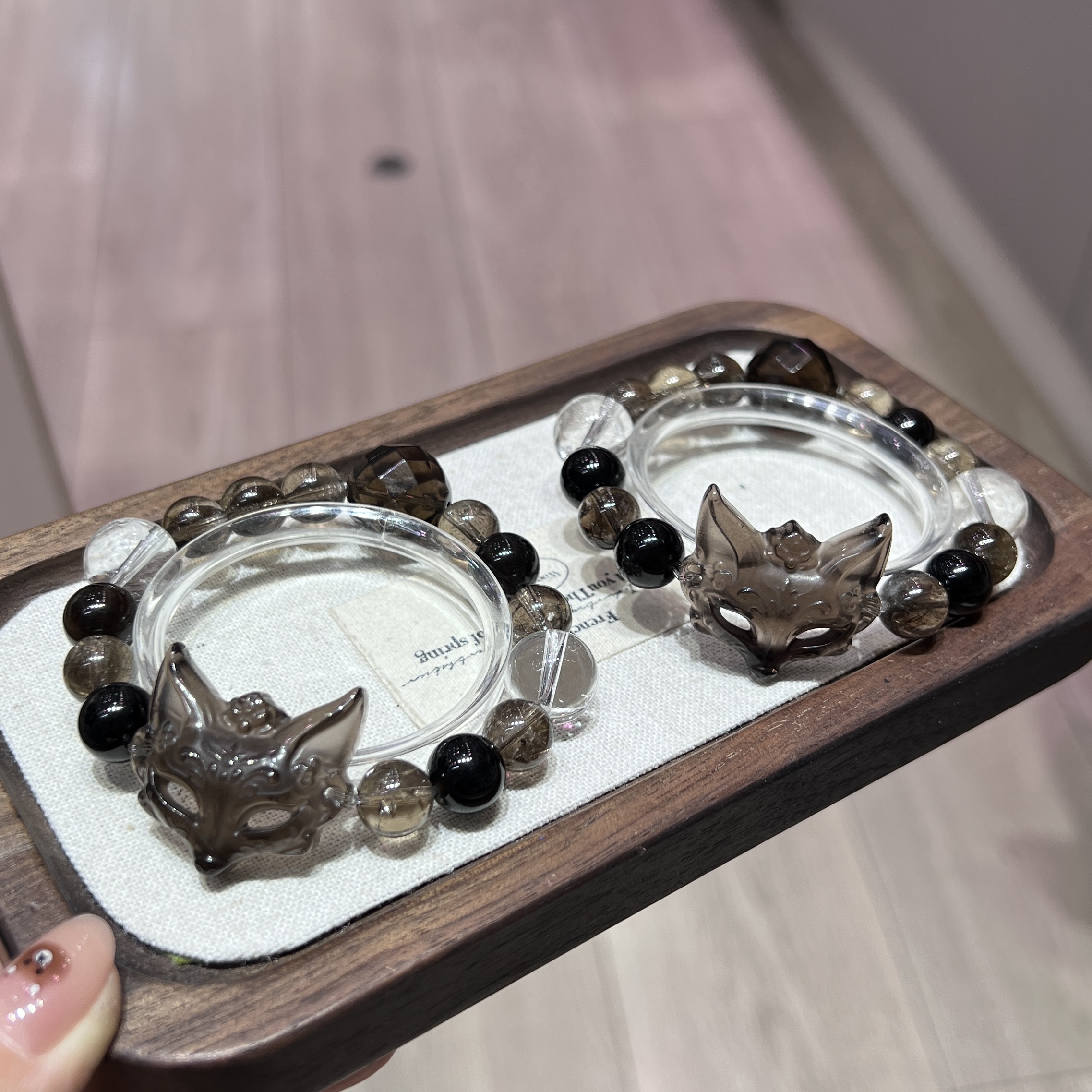 天然水晶茶晶设计款狐狸面具茶晶圆珠单圈女款手串帅气酷