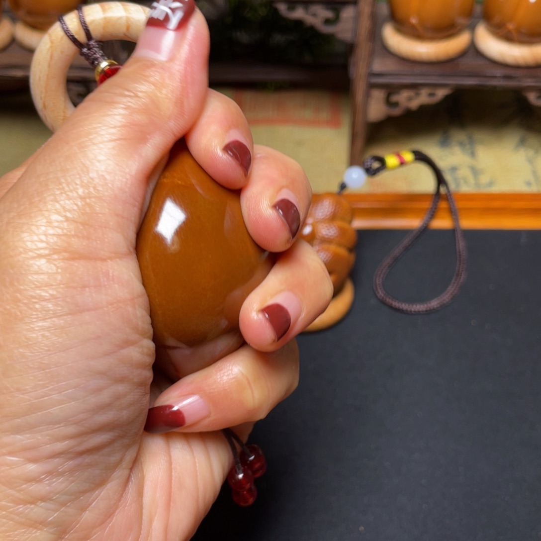 橄榄核吊坠蝴蝶40穿配